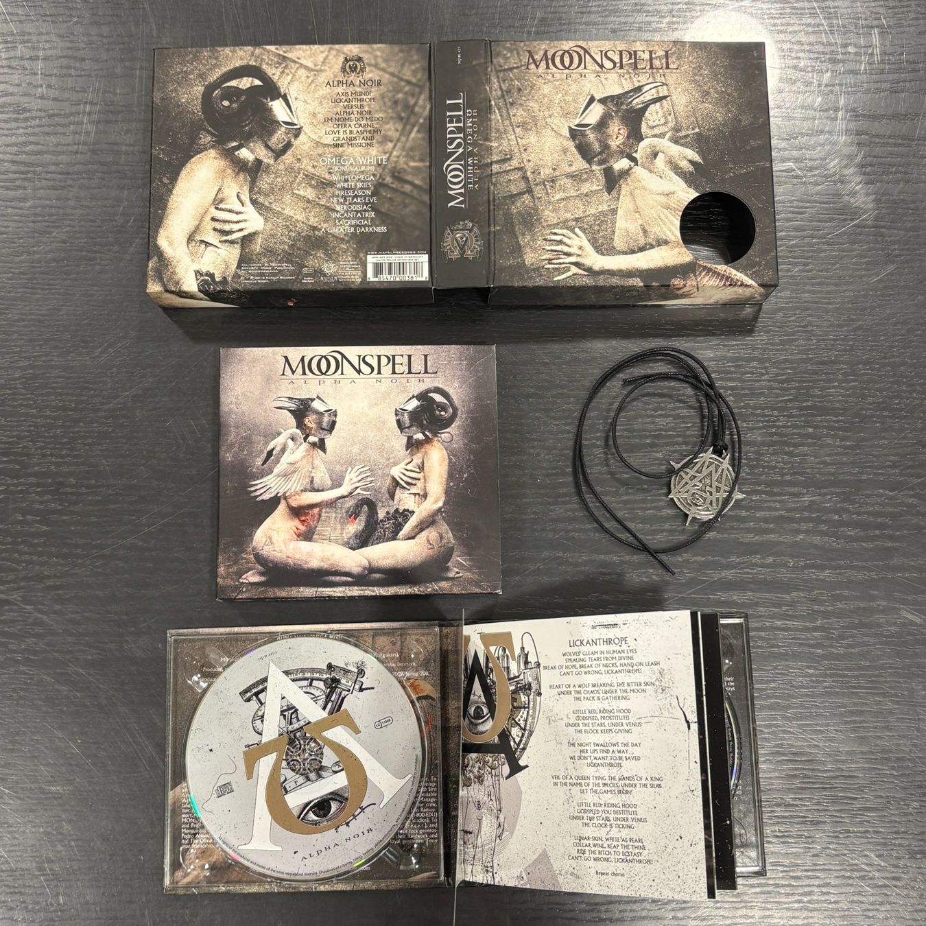 CD: MOONSPELL Alpha noir / Omega white Box-set Gothic Metal – Usato da Wiedlisbach venduto da Andrisa