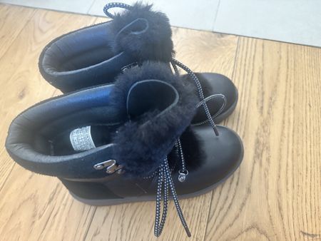 Ugg Winterstiefel Gr. 38 Schwarz mit Fellrand Top!