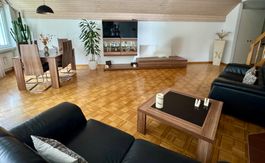 Hochwertige Wohnzimmermöbel wegen Renovation zu verkaufen