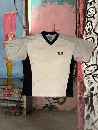 Everlast T-Shirt V-Ausschnitt Grau Schwarz Grösse M