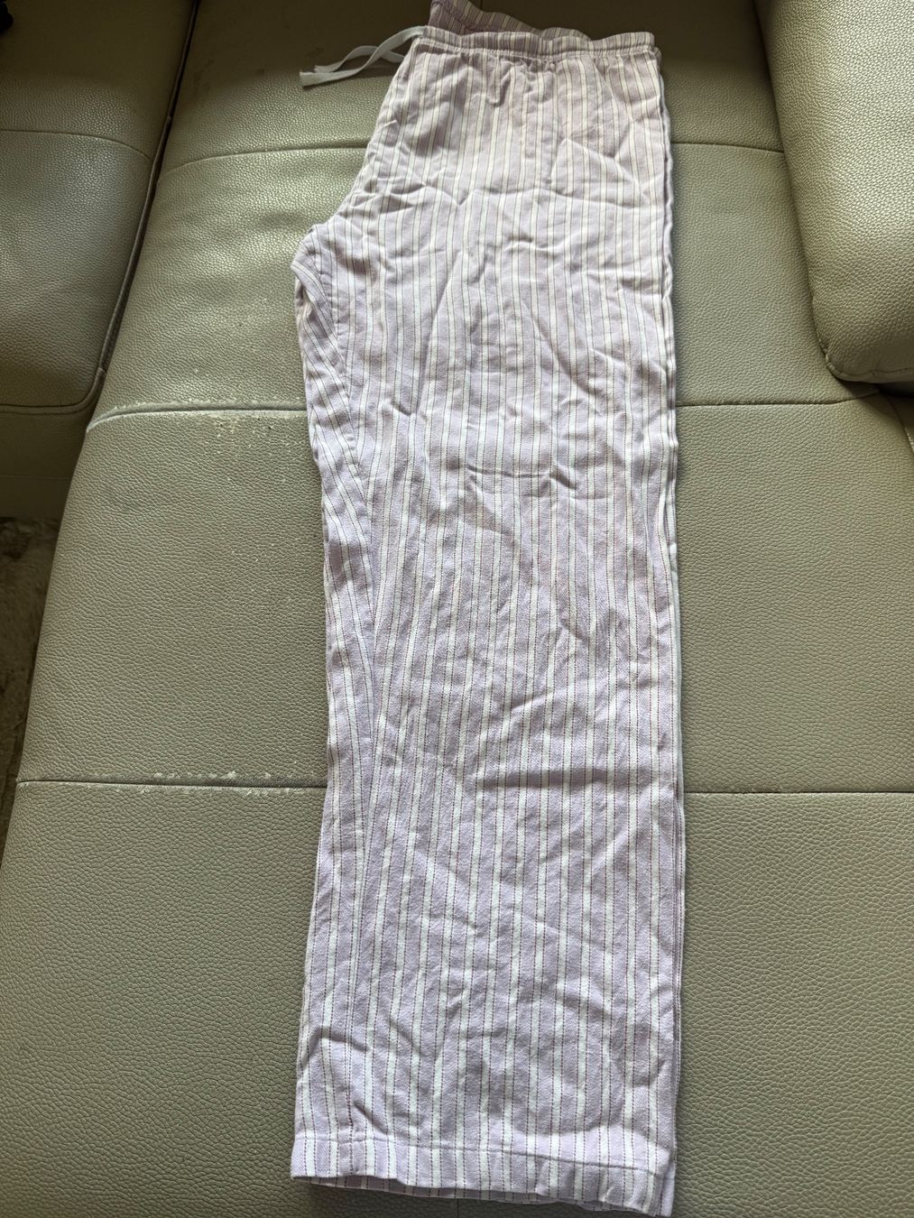 Negligees & Pigiami: Damen Pyjama, rosa-gestreift, Grösse 44/46 – Usato da Affoltern am Albis venduto da Rinale 1