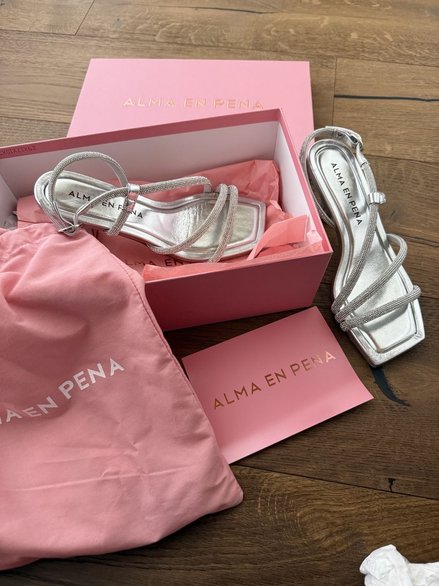Scarpe da donna: Alma en Pena Sandalen – Nuovo (secondo la descrizione) da Oberneunforn venduto da Nir2yh
