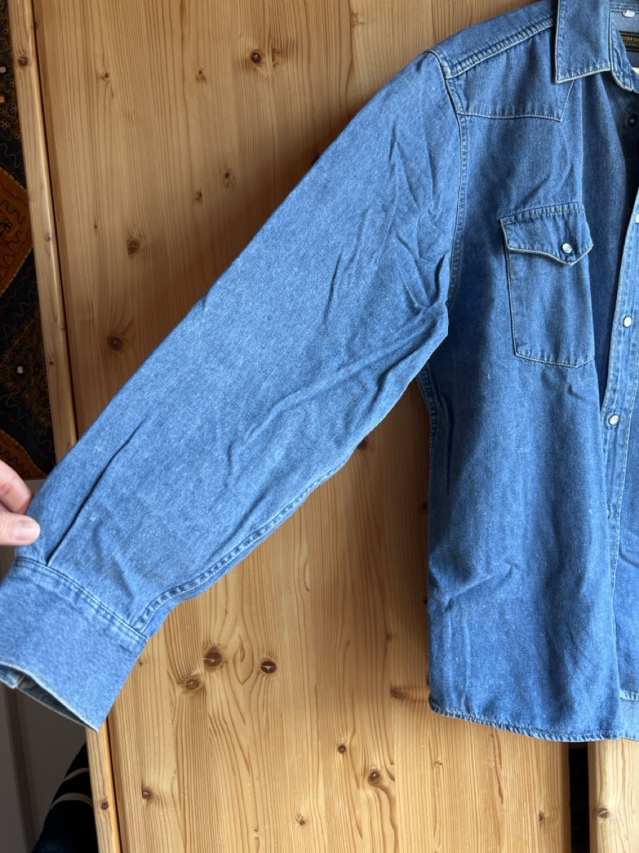 Lee Hemden: Vintage Lee Jeanshemd, Grösse S – Gebraucht aus Wallisellen von sarinavs 4