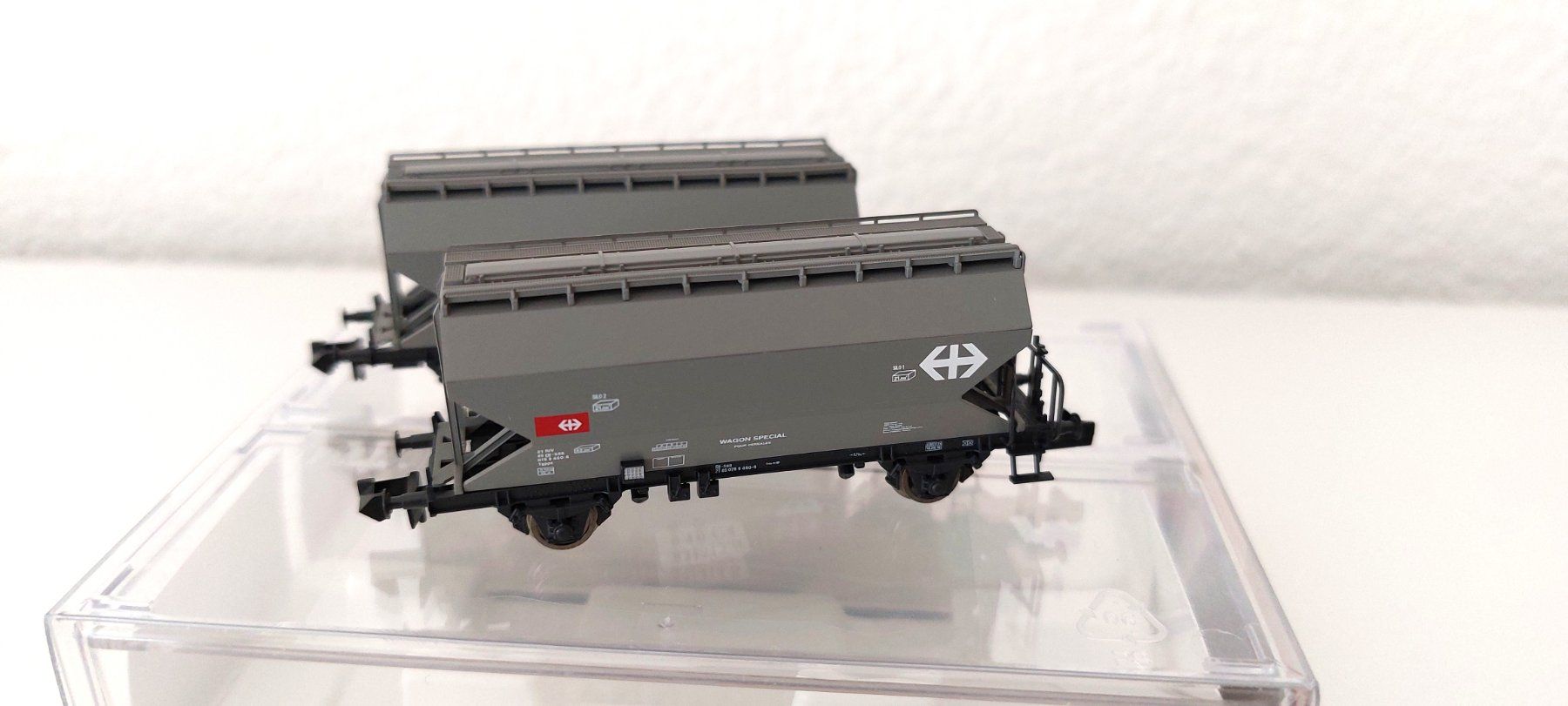Fleischmann Modellini di ferrovie: Fleischmann SBB  Silowagen 2 tlg. 831313 – Nuovo e nell'imballaggio originale da Biberist venduto da Ntrains 2