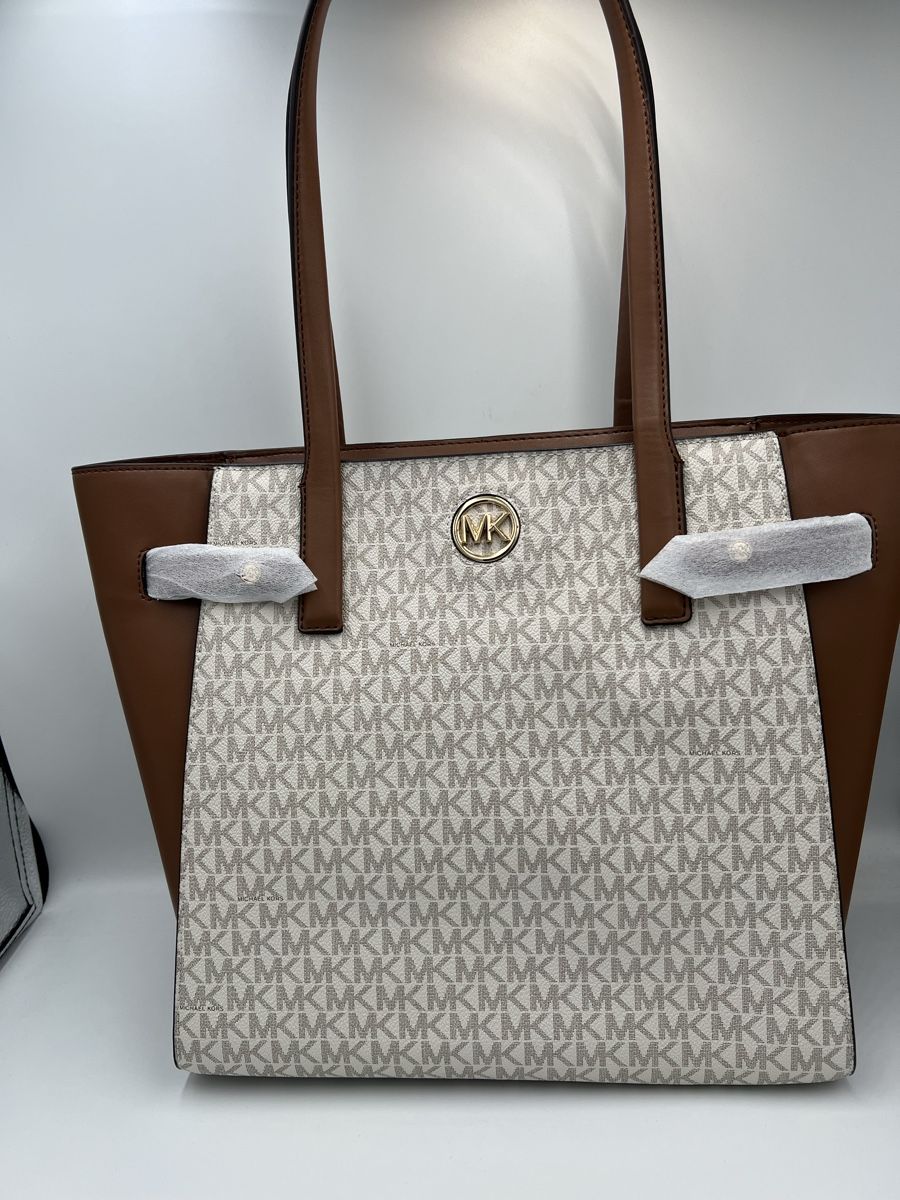 Michael Kors Sacs femmes: Michael Kors – Neuf avec emballage d'origine à Niederbipp par thu_b56g