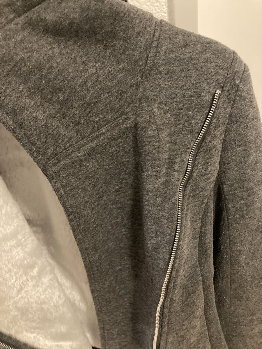 Jacken: Jacke/ Pullover – Gebraucht aus Urtenen-Schönbühl von alessibas 5