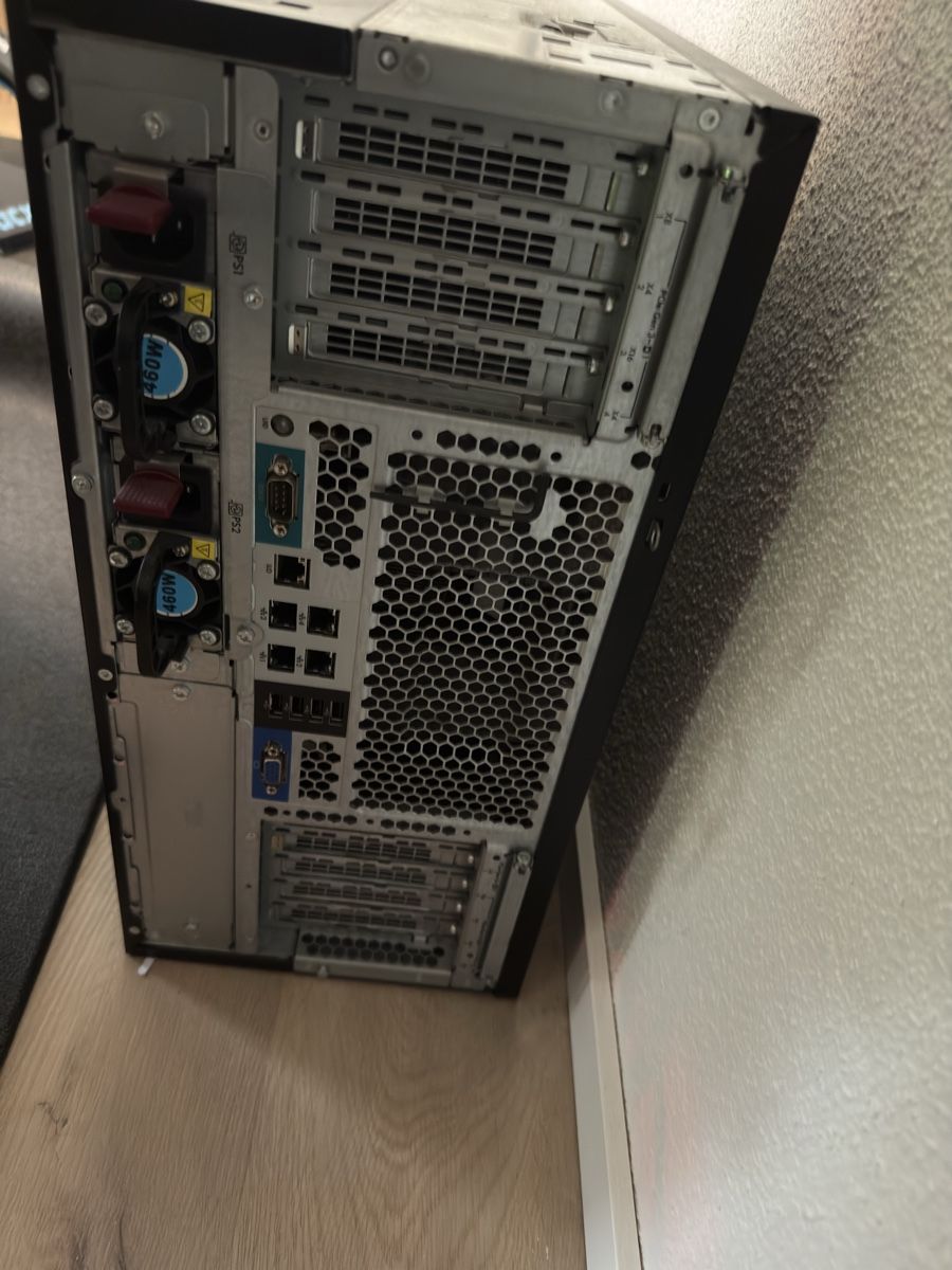 Hewlett Packard Server: HP ProLiant ML350p Gen8 – Tower Server – Gebraucht aus Thürnen von opticalhd5 1