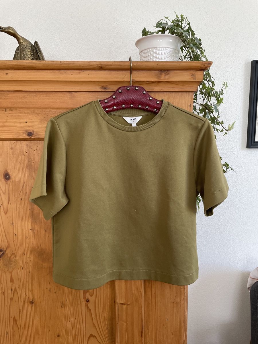 T-shirts: T-Shirt | OBJECT | Khaki | Grösse S | cropped – D'occasion à Zürich par samira12382 1