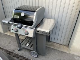 Weber Genesis II Gasgrill gebraucht 2 Brenner mit Seitenabla