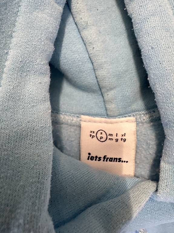 Iets Frans... Pullover & Sweatshirts: babyblue trainer set - iets frans... – Gebraucht aus Zürich von refg7 4