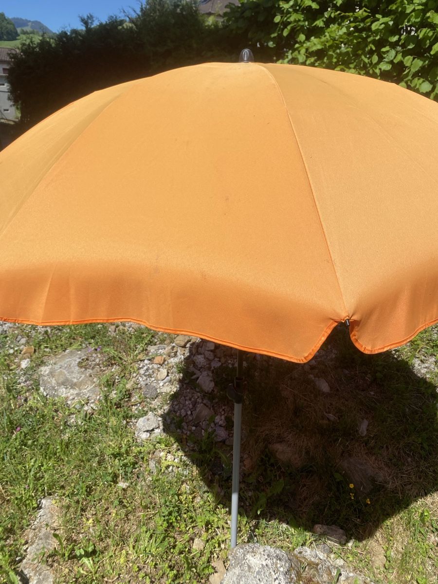 Parasols: Sonnenschirm DM= ca. 180cm – D'occasion à Seewen SZ par shaky01 1