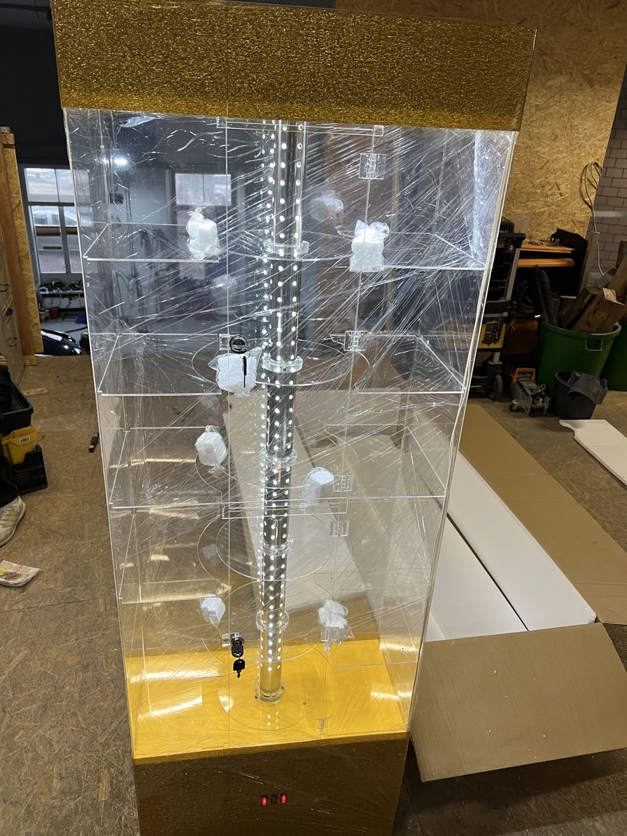 Vetrine: Glasvitrine Schaufenster mit 6 Regale – Nuovo e nell'imballaggio originale da Dietikon venduto da burak_taci 2