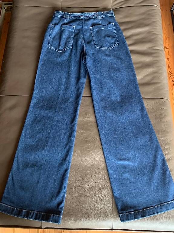 Closed Jeans: Closed Jeans neuwertig Gr. 31 – Nuovo (secondo la descrizione) da Malans GR venduto da AntjevW 1