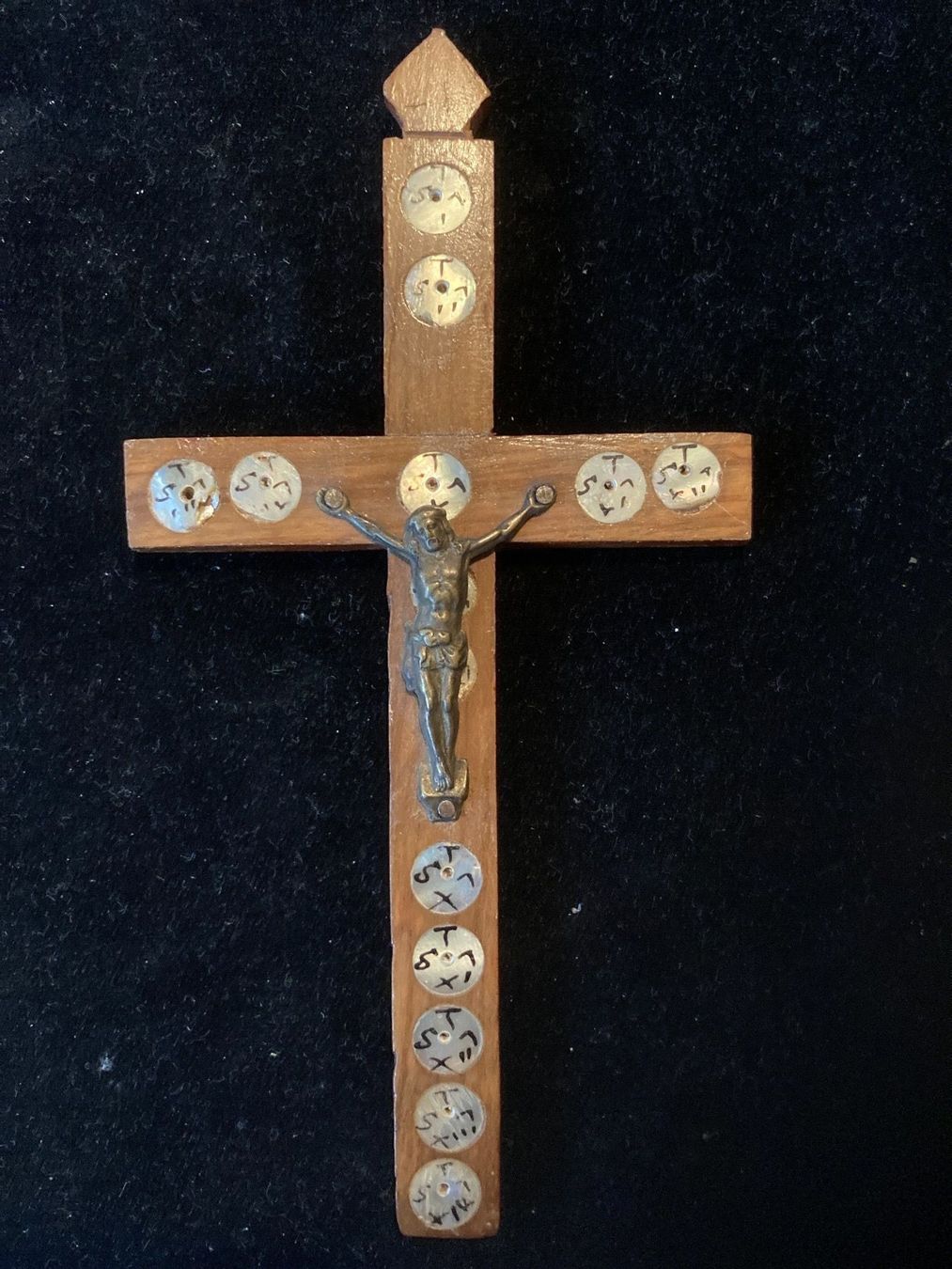 Sculture & Statue: Kleines Holz- Kreuz mit Jesus. – Usato da Zürich venduto da Chaeffeler