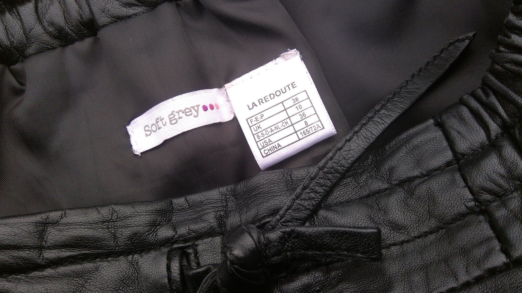Röcke: Jupe en cuir Soft Grey La Redoute, taille 38 – Gebraucht aus Agiez von chouchanelle 9
