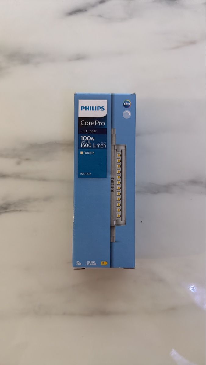 Philips Lampade: Lampe LED Philips CorePro 100W - Lumière vive! – Nuovo e nell'imballaggio originale da Vaux-sur-Morges venduto da GothamCity