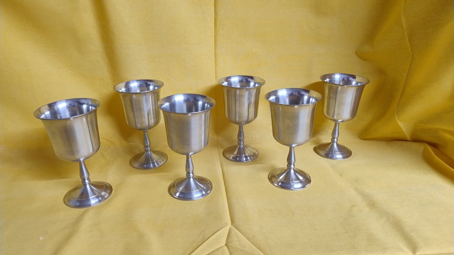 Set di piatti: Weinkelch Set aus Feinzinn – Usato da Felben-Wellhausen venduto da Wisi35