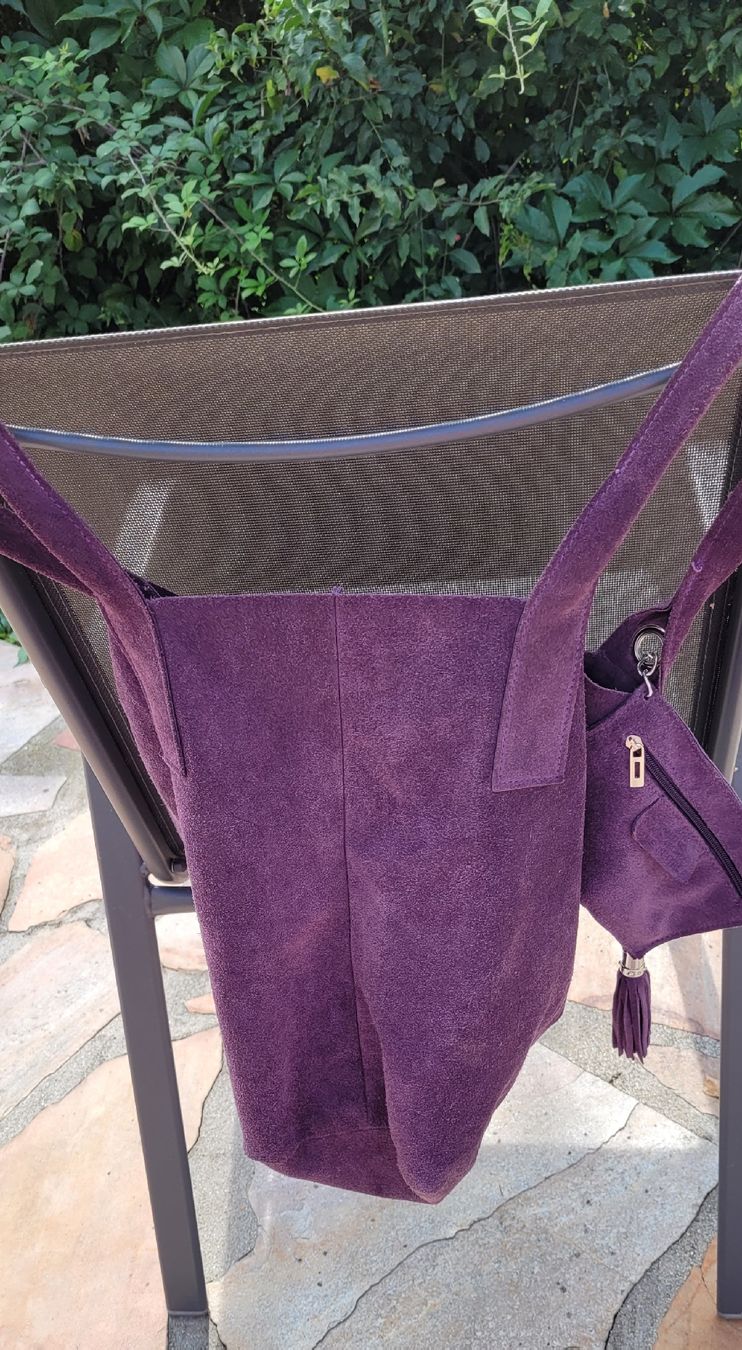 Borse da donna: BEAU Sac en daim violet foncé – Nuovo (secondo la descrizione) da St-Triphon venduto da urm22el00 2