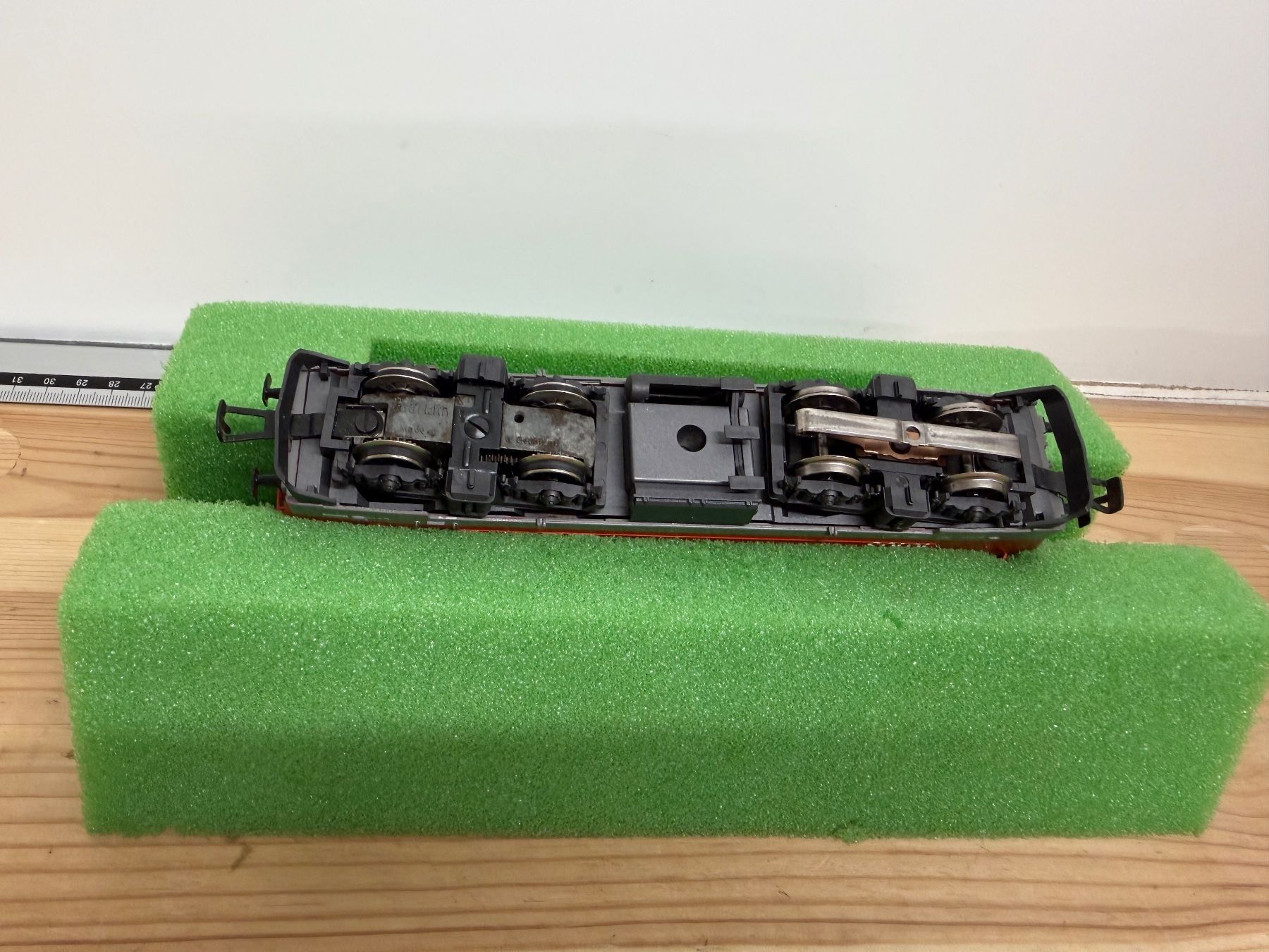 Märklin Modellini di ferrovie: Märklin 3328 E-Lok SBB Re 4/4 IV – Usato da Büsserach venduto da ModellbahnDepot 6
