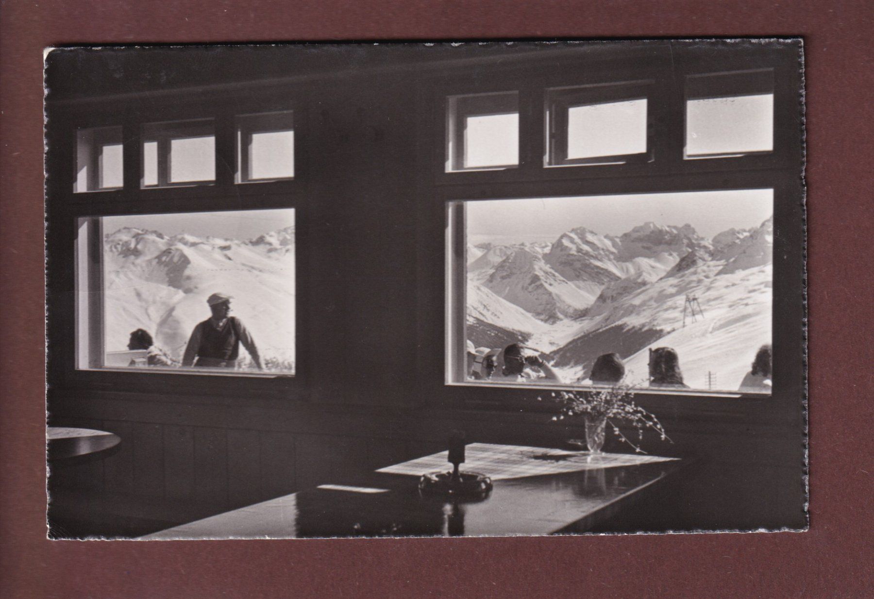 Cartes postales: DAVOS - Berghaus Strelapass - 1952 – D'occasion à Pully par nicecards