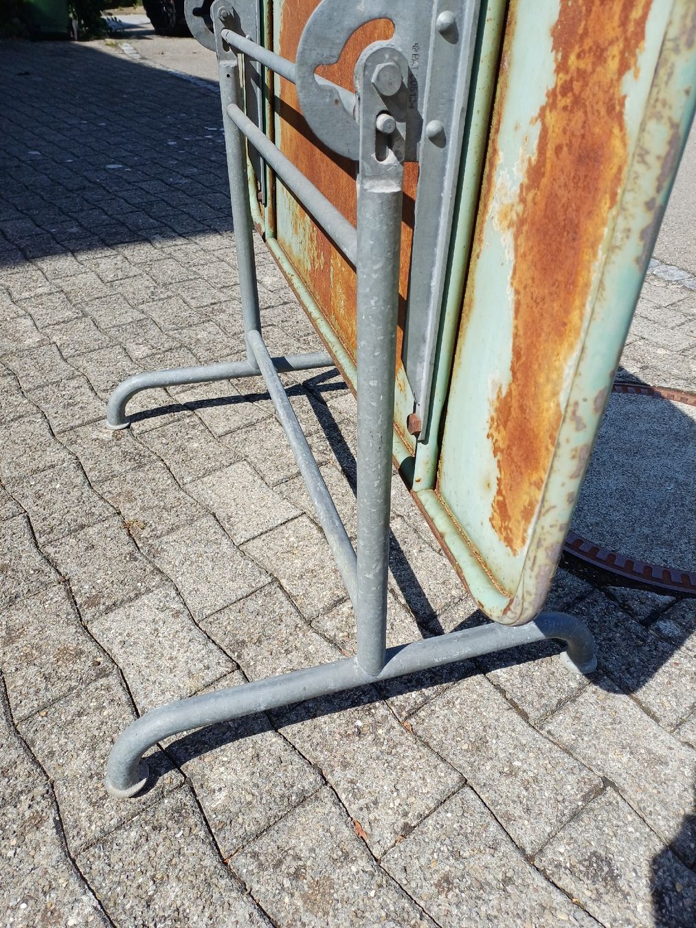 Tische: Vintage Gartentisch 120x70cm – Gebraucht aus Niederuzwil von wolkenlos80 3