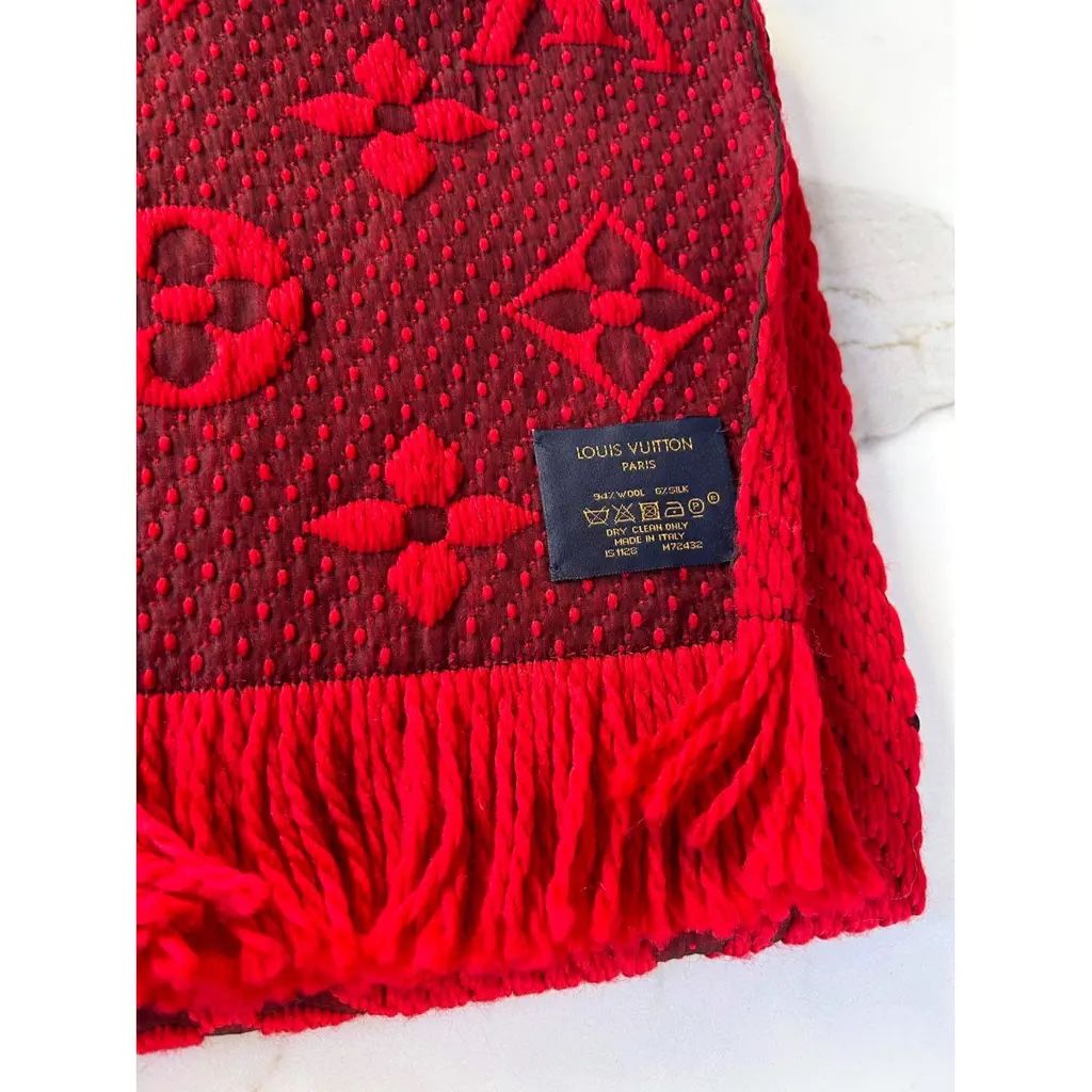 Louis Vuitton Foulards & écharpes: Louis Vuitton Schaal – Neuf (Voir description) à Zürich par zie_5nsb