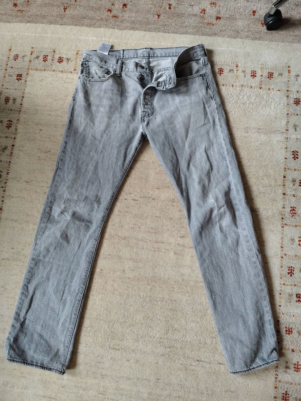 Levi's Jeans: Levi's Jeans Hellgrau W33 L32 – Usato da Bern venduto da jkn_mw8c 3