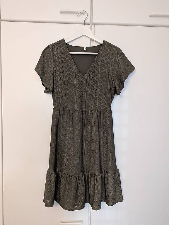 Only Vestiti: Kleid ONLY – Usato da Herzogenbuchsee venduto da Obivius