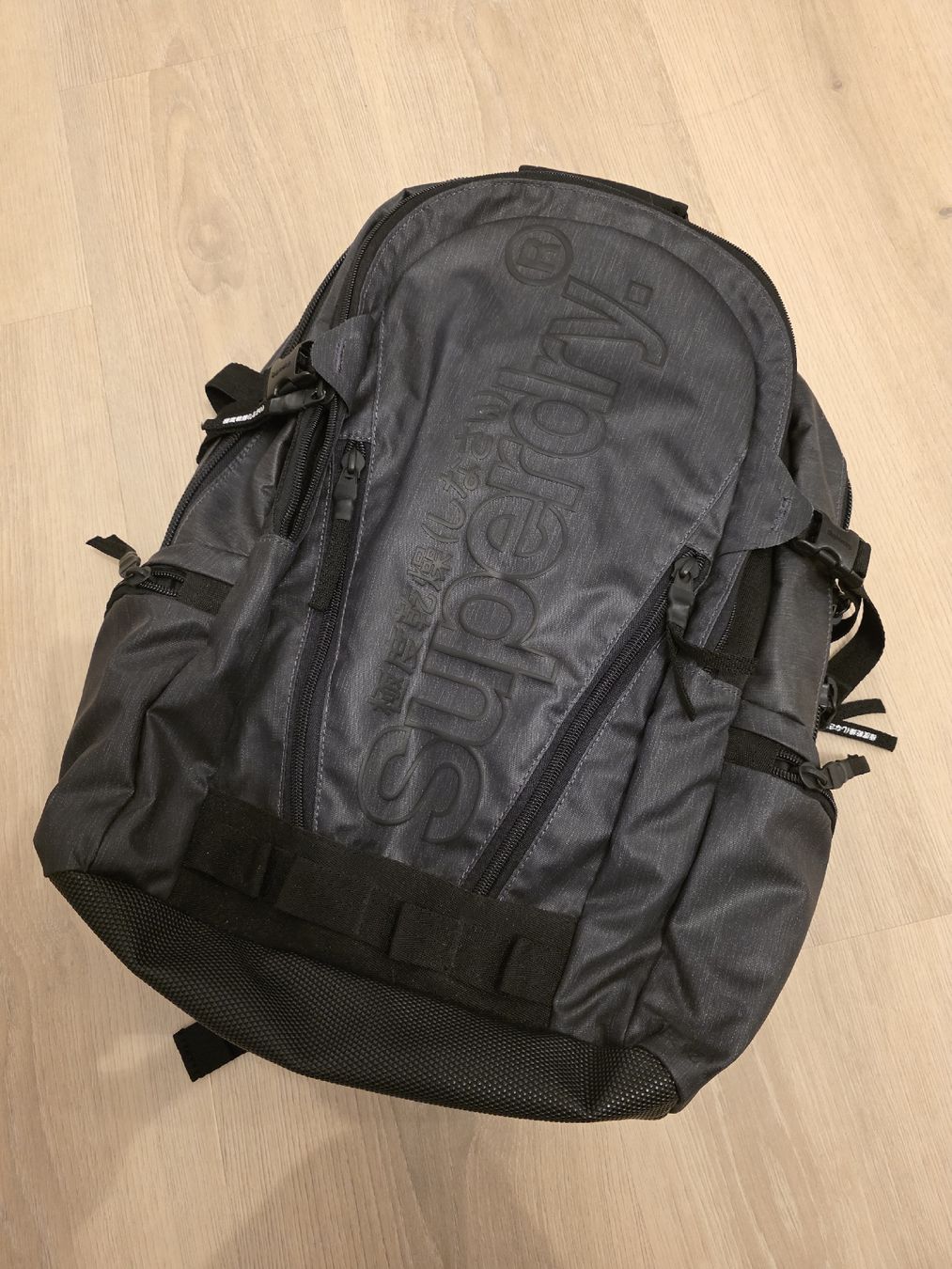 Superdry Rucksäcke: Superdry Rucksack – Gebraucht aus Wallisellen von Mina878
