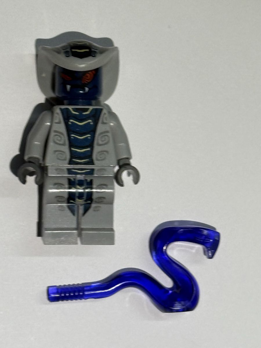 Lego Spielzeuge: 1 Lego Ninjago Figur - Pythor – Gebraucht aus Rheinfelden von