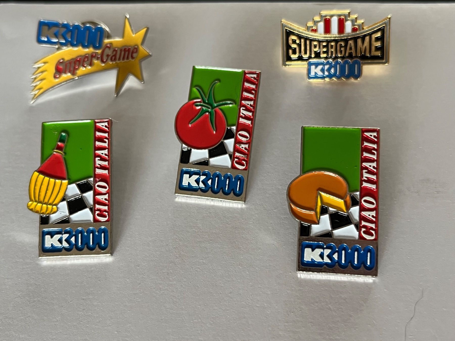 Placchette & Badge: 5 K3000 Pins – Usato da Zürich venduto da Gurkis