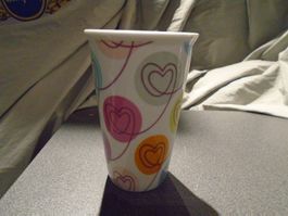 Kaffeebecher, Ernesto, weiss, farbige Herzen