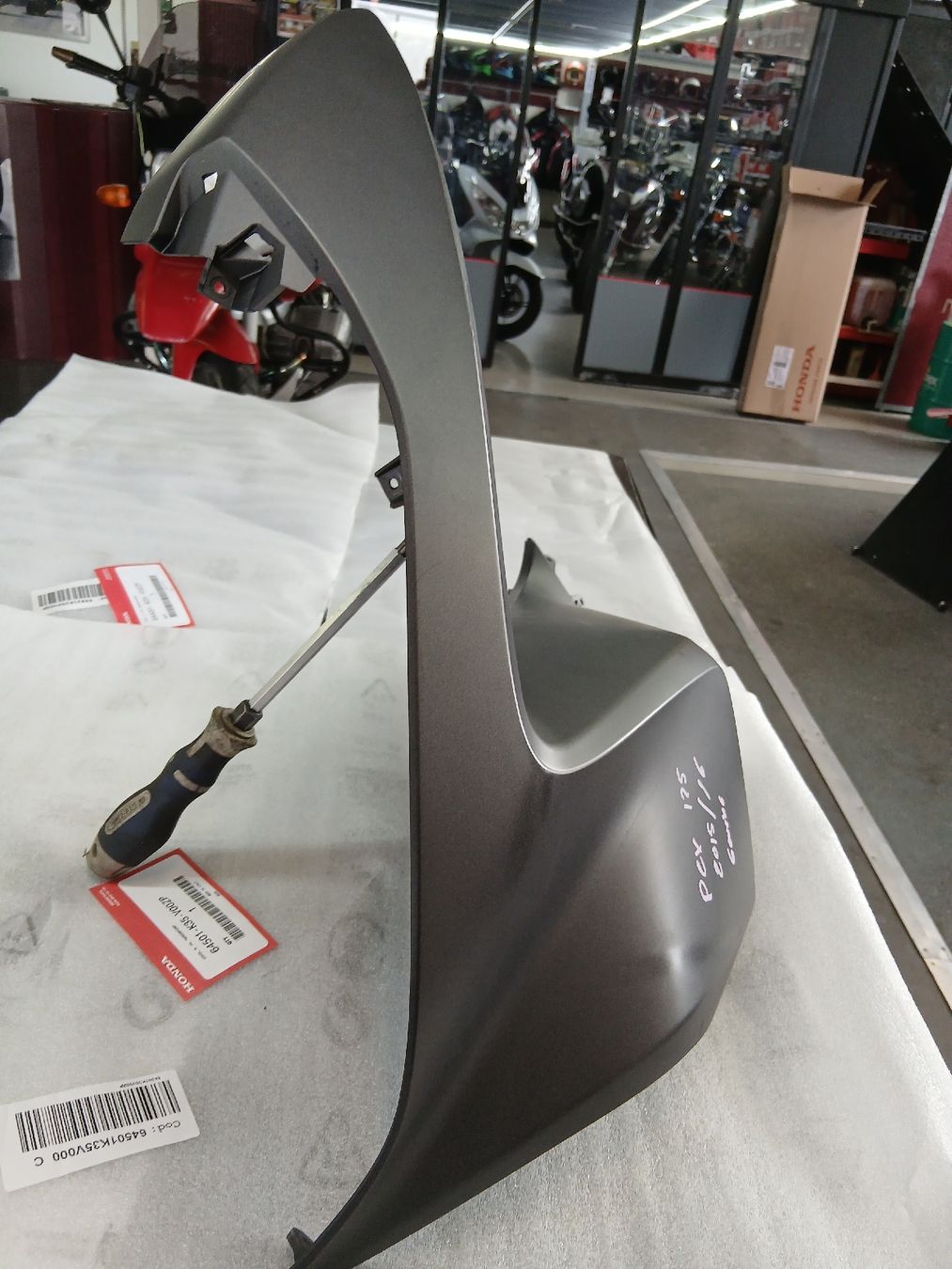 Honda Tutti pezzi di ricambio per scooter: Honda Pcx 125 – Usato da Romanel-s-Lausanne venduto da site76 1