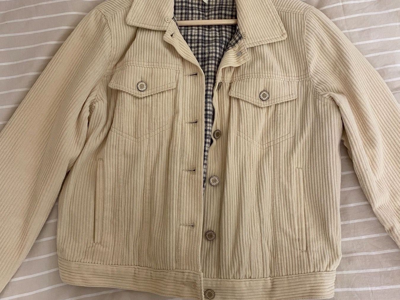Mango Giacche: Übergangsjacke Mango Cream – Usato da Cham venduto da Eliissa