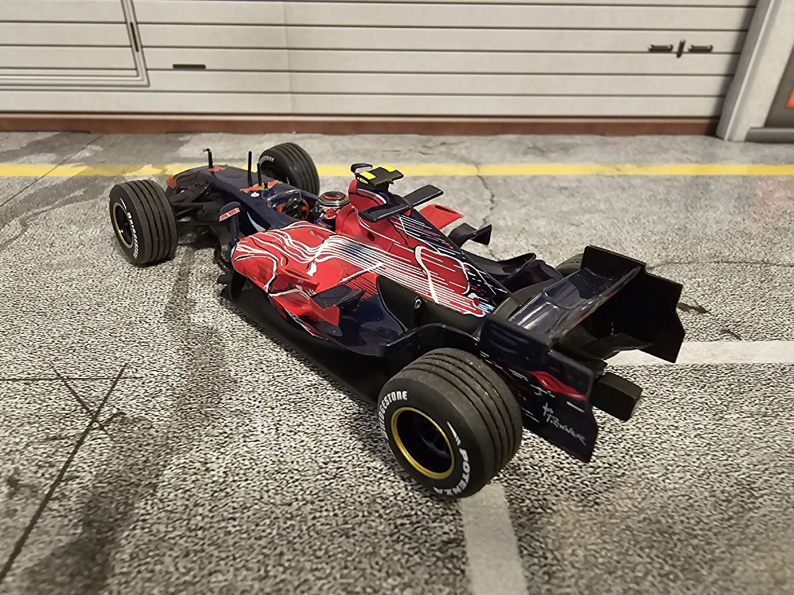 Minichamps Modellini d'auto: Toro Rosso STR2  Formel 1 2007 Scott Speed 1:43 – Usato da Wetzikon ZH venduto da ICEONE_ 4