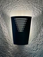 Wandlampe / Metall mit Glaseinsatz matt / Total 3 verfügbar