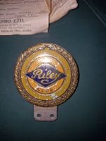 insigne Riley motor club