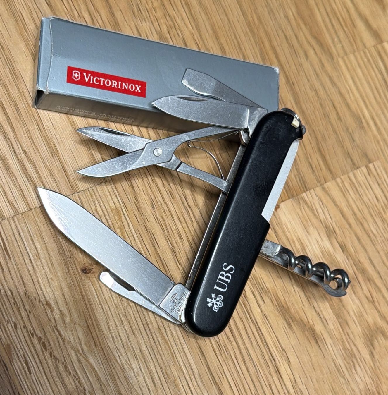 Victorinox Taschenmesser: VICTORINOX SACKMESSER UBS – Gebraucht aus Zürich von Frei-Occasionen 1