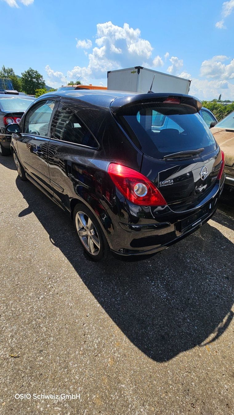 Opel Automobili: Opel Corsa 1.6T GSi – Usato da Diessenhofen venduto da Osio 2