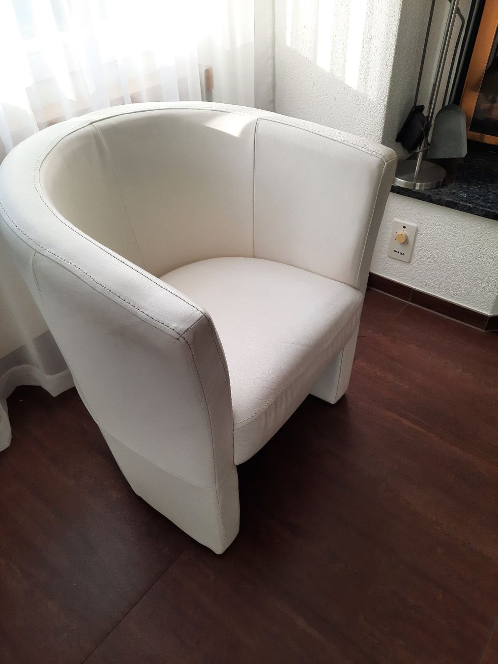 Poltrone: Weisse Leder Sessel – Usato da Wohlen AG venduto da hgh_sd8y 2