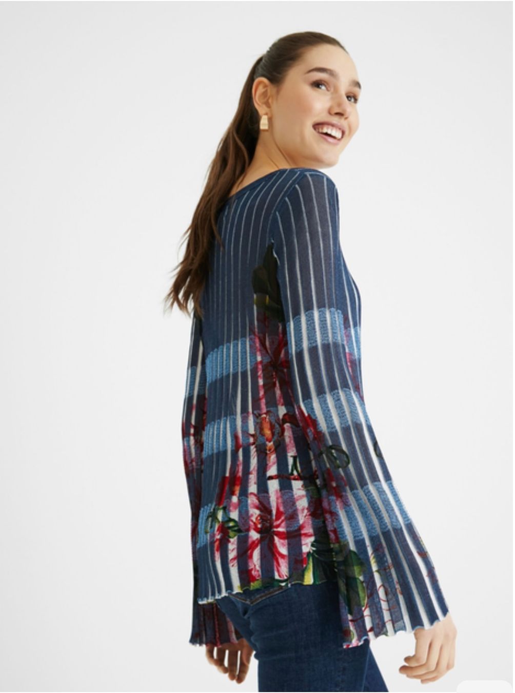 Maglioni & Felpe: Damenpullover Desigual size L – Usato da Buchrain venduto da nat_pl5p 4