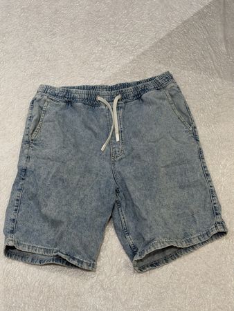 H&M Regular Fit Shorts, Grösse M, neuwertig für den Sommer!