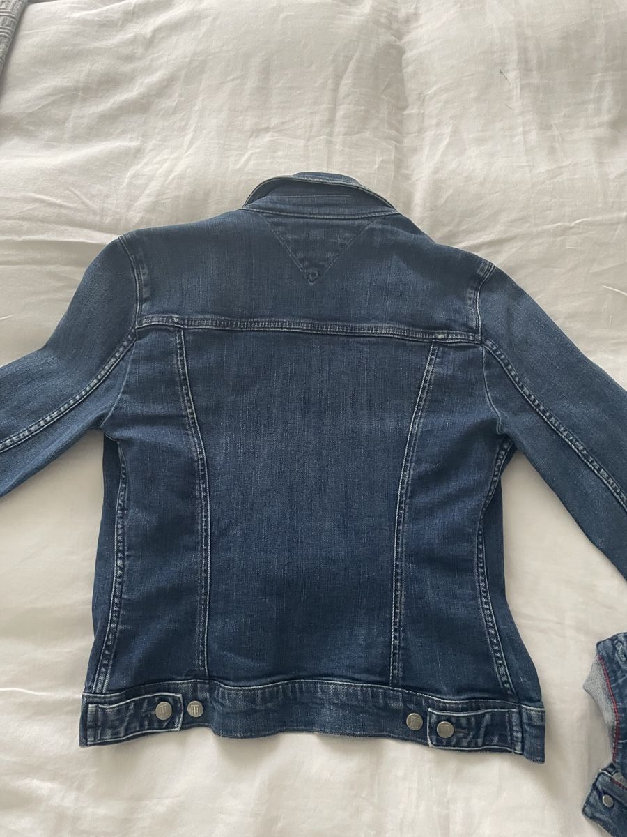 Tommy Hilfiger Giacche: Hilfiger Jeans Jacke 34 – Usato da Zollikofen venduto da ballspielerb1 2