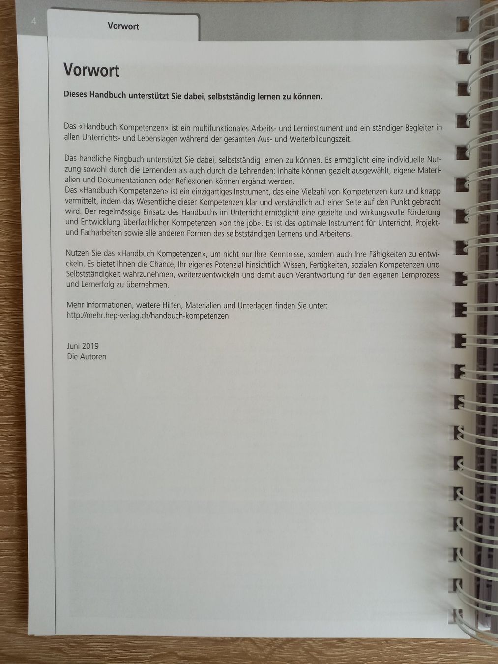 Libri: Handbuch Kompetenzen – Nuovo (secondo la descrizione) da Buttisholz venduto da valiuga 2