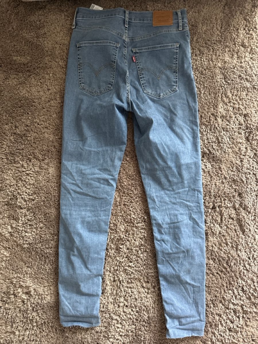 Levi's Jeans: Levi‘s Jeans – Usato da Rotkreuz venduto da fab_8vm7 1
