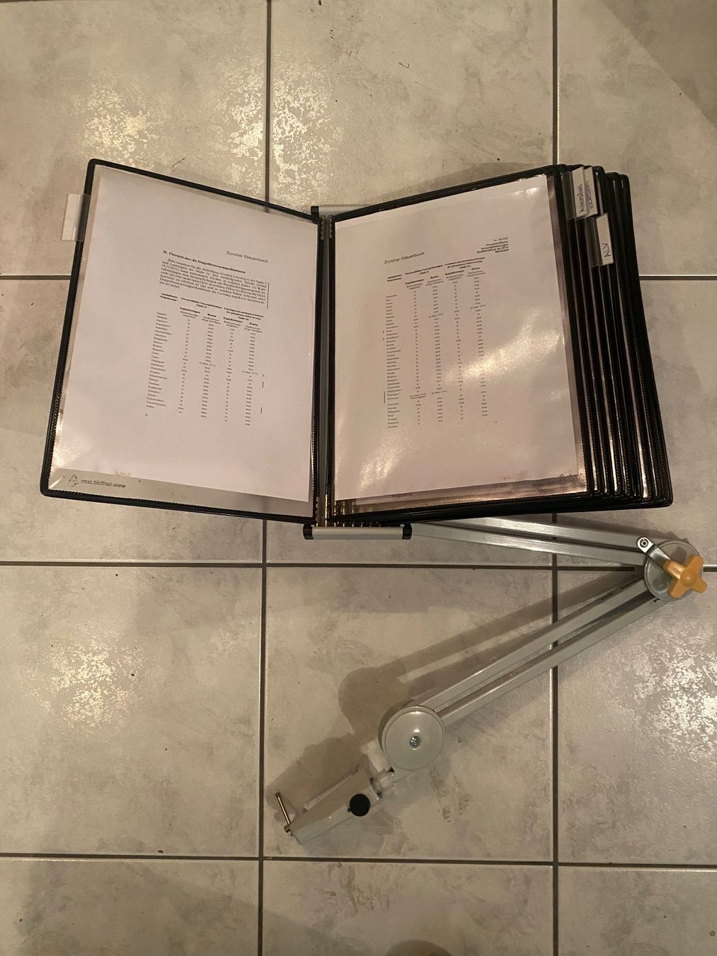 Tiro con l'arco: Bürohilfe – Usato da Luzern venduto da Off_123