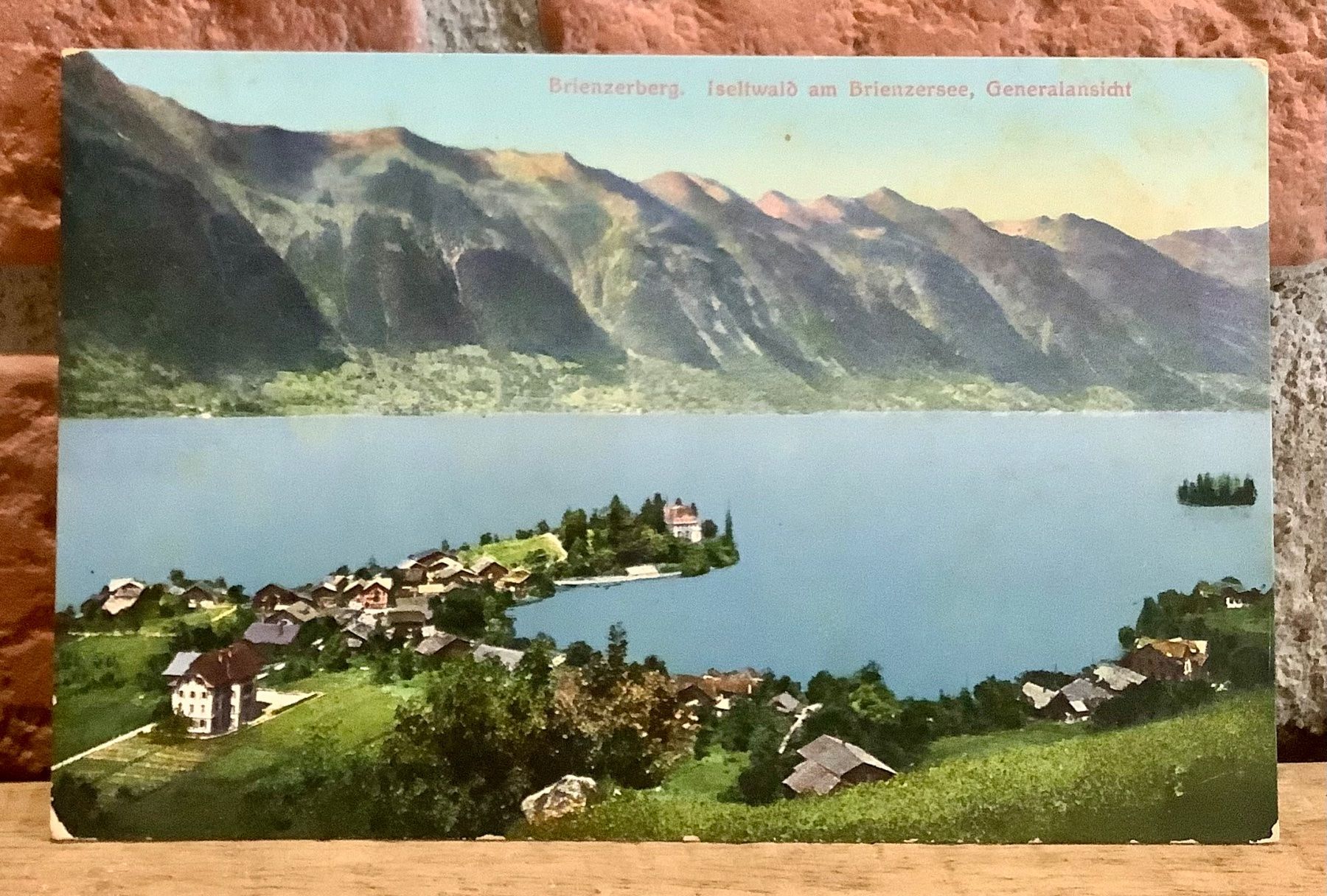 Cartoline postali: BRIENZERBERG - Iseltwald am Brienzersee - Generalansicht – Usato da Root venduto da ENGLAND-TREASURES