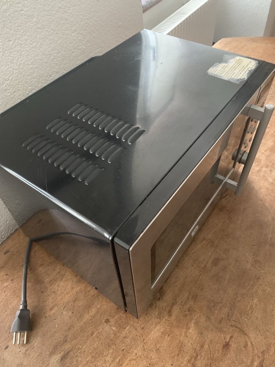 LG Backöfen: Micro-ondes LG Grill   – Gebraucht aus St-Imier von gui_6b6f 4