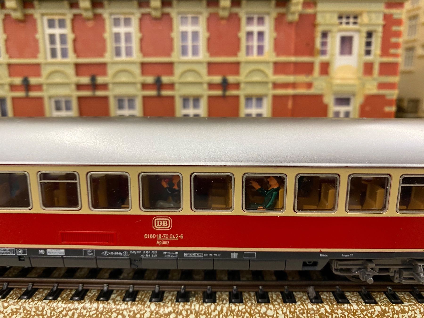 Märklin Modelleisenbahnen: Märklin 3357 DB BR 103 TEE Zug – Gebraucht aus Lupsingen von New-Haven 6