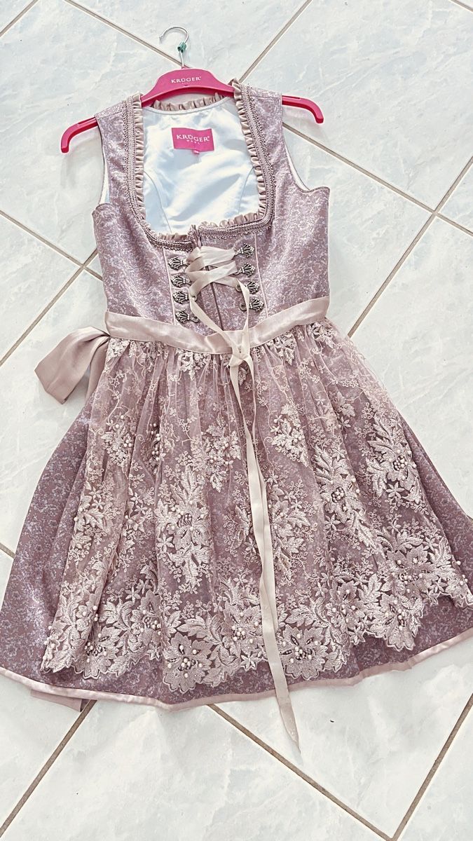 Vestiti: Dirndl Krüger Madl Grösse 38  – Usato da Brüttisellen venduto da SonjaP0102